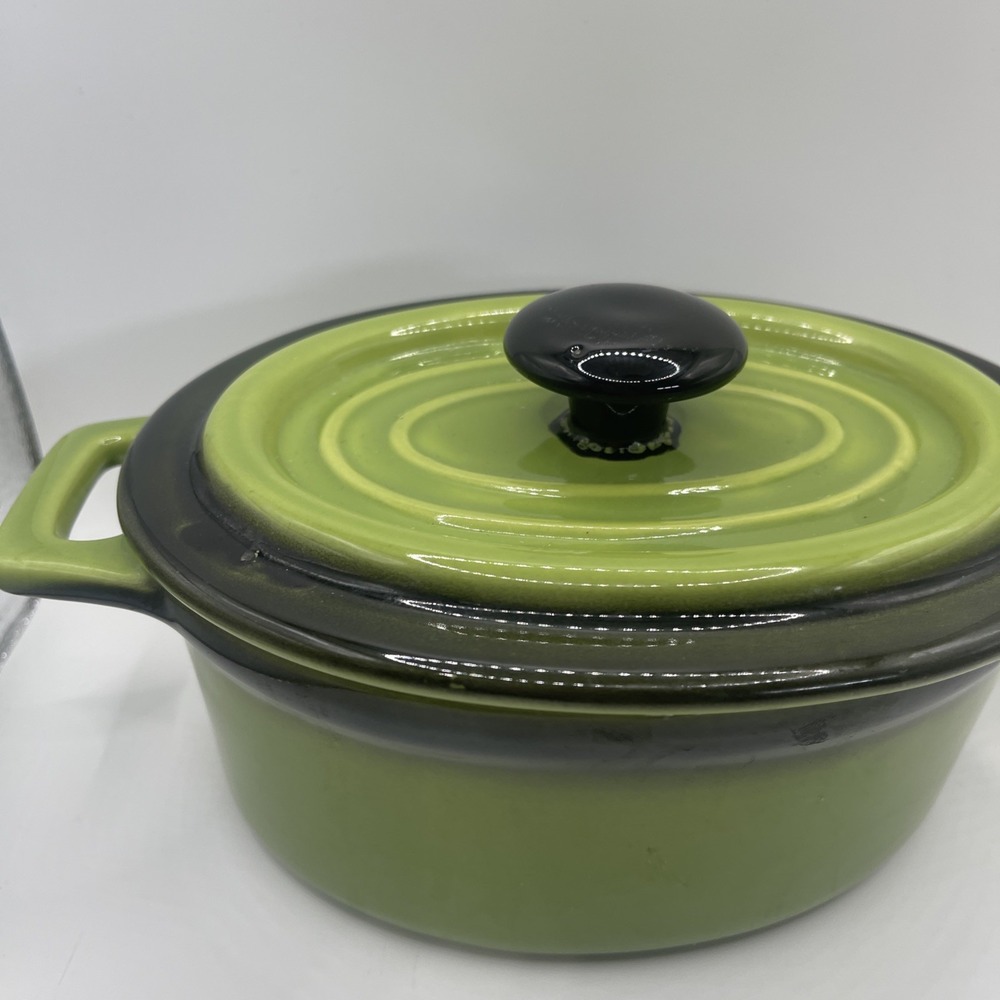 Mini Stoneware Casserole Dish with Handles and Lid - Picture 3 of 5